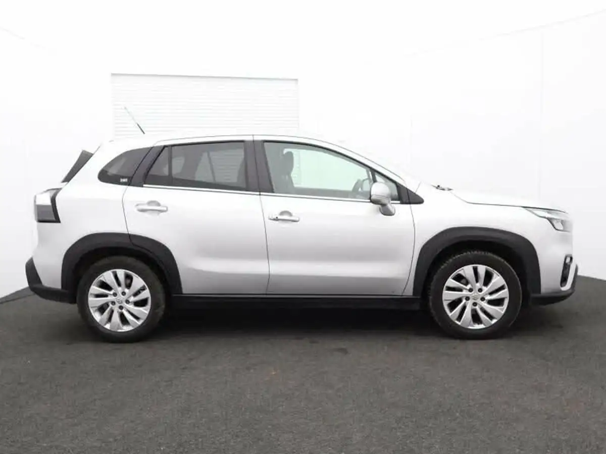 2023-suzuki-s-cross-14-boosterjet-motion-big-2