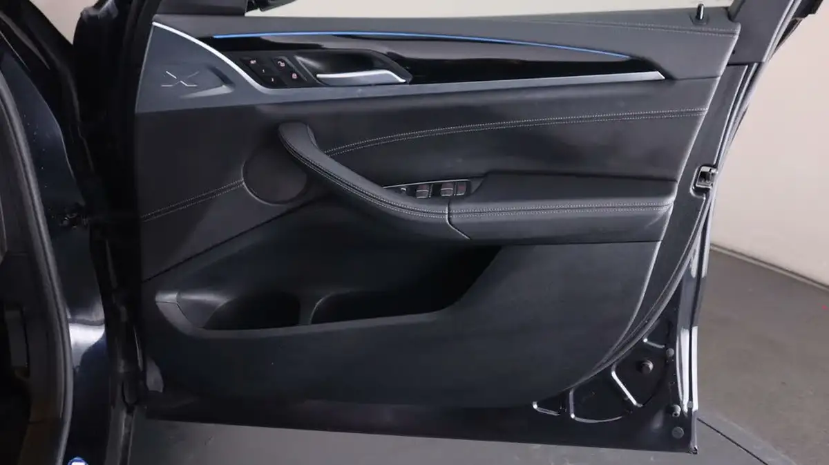 2021-bmw-ix3-e-premier-edition-big-15