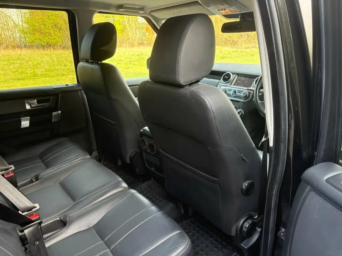 2016-land-rover-discovery-4-30-sd-v6-graphite-big-14