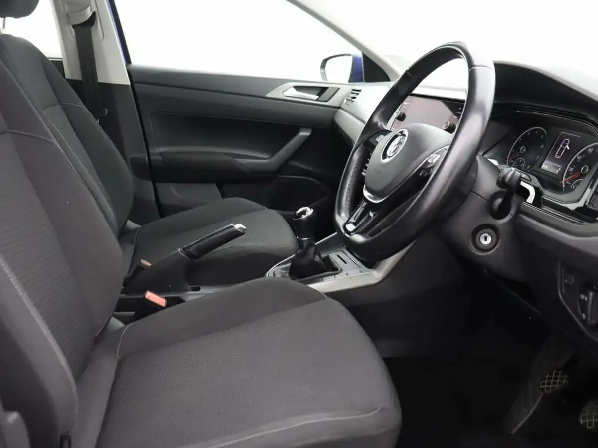 2018-volkswagen-polo-10-se-75ps-big-20
