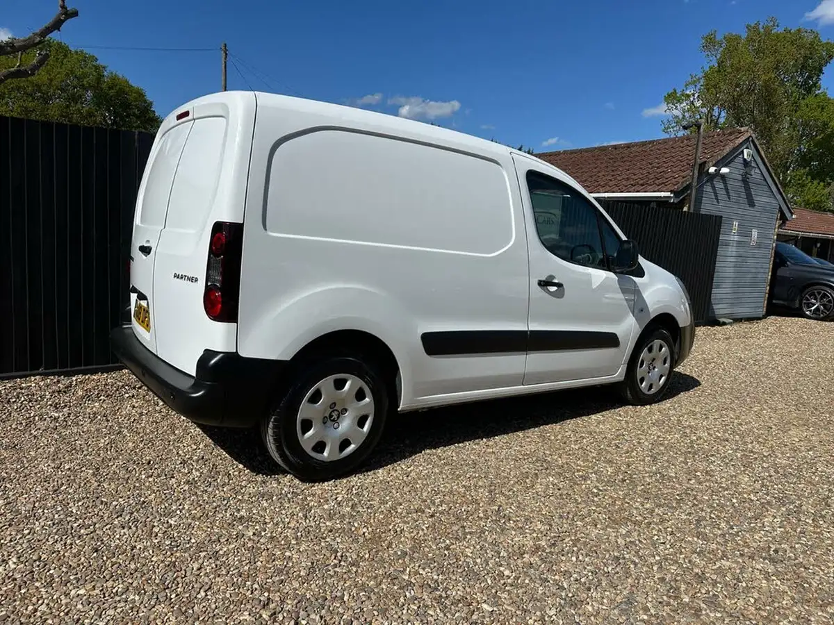 2018-peugeot-partner-16bluehdi-professional-l1-100pseu6-854-big-4