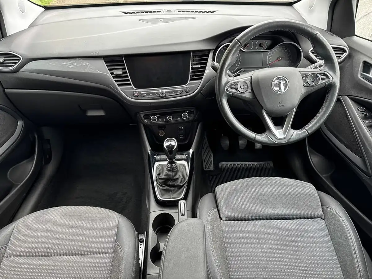 2022-vauxhall-crossland-12-elite-edition-130ps-big-32