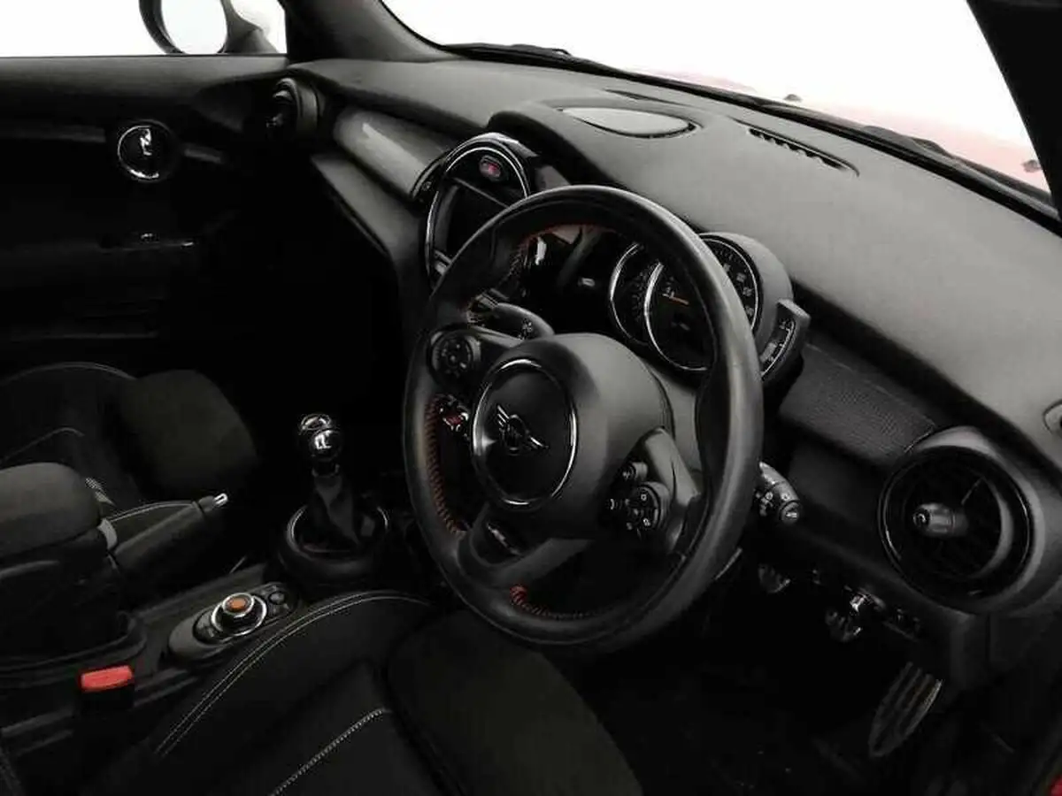 2019-mini-cooper-15-cooper-sport-hatchback-3d-big-14