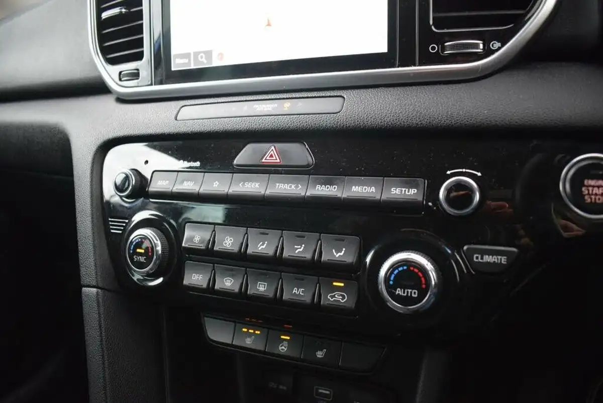 2021-kia-sportage-16crdi-3-48v-big-23