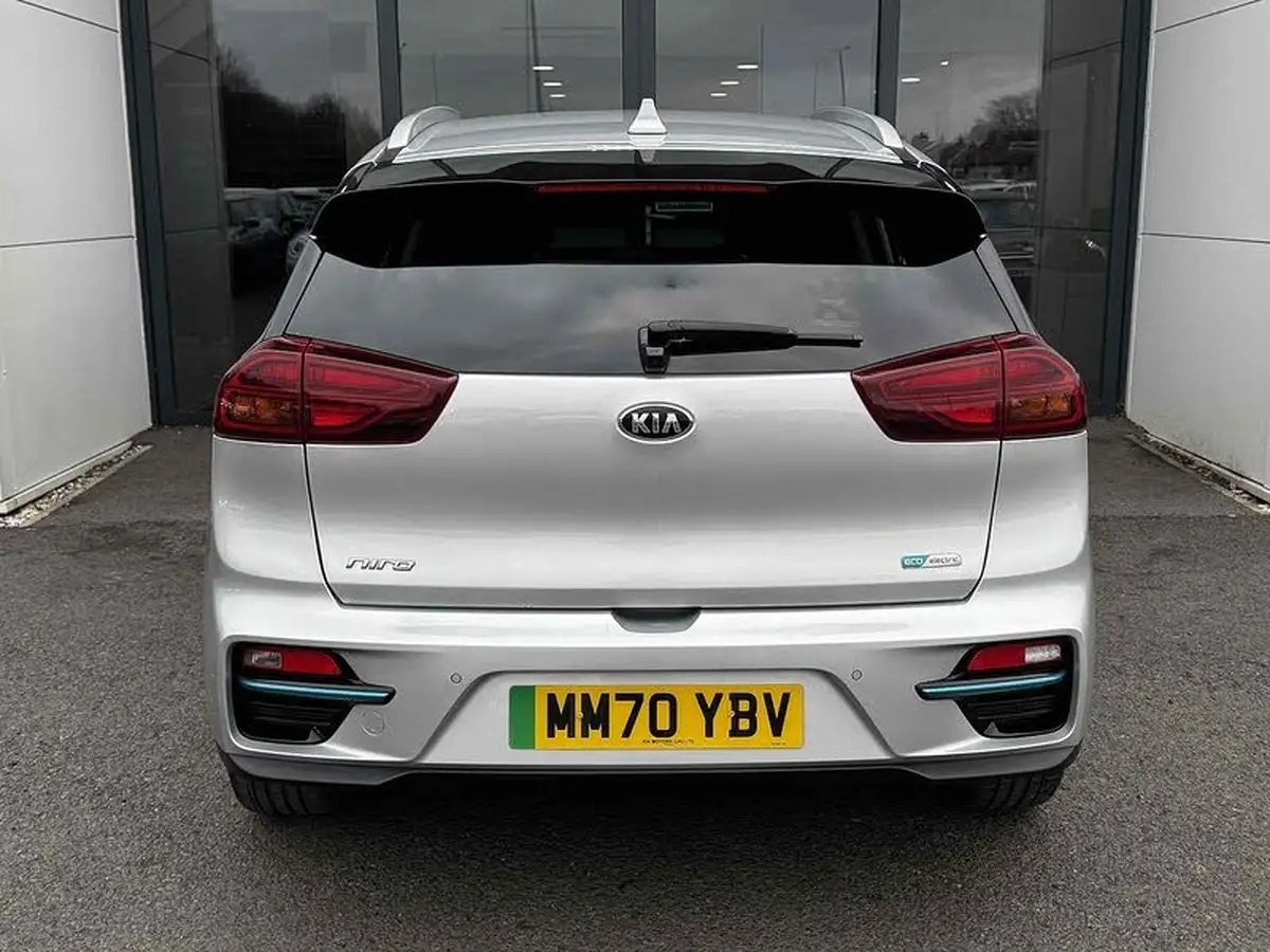 2021-kia-e-niro-ev-4-big-12