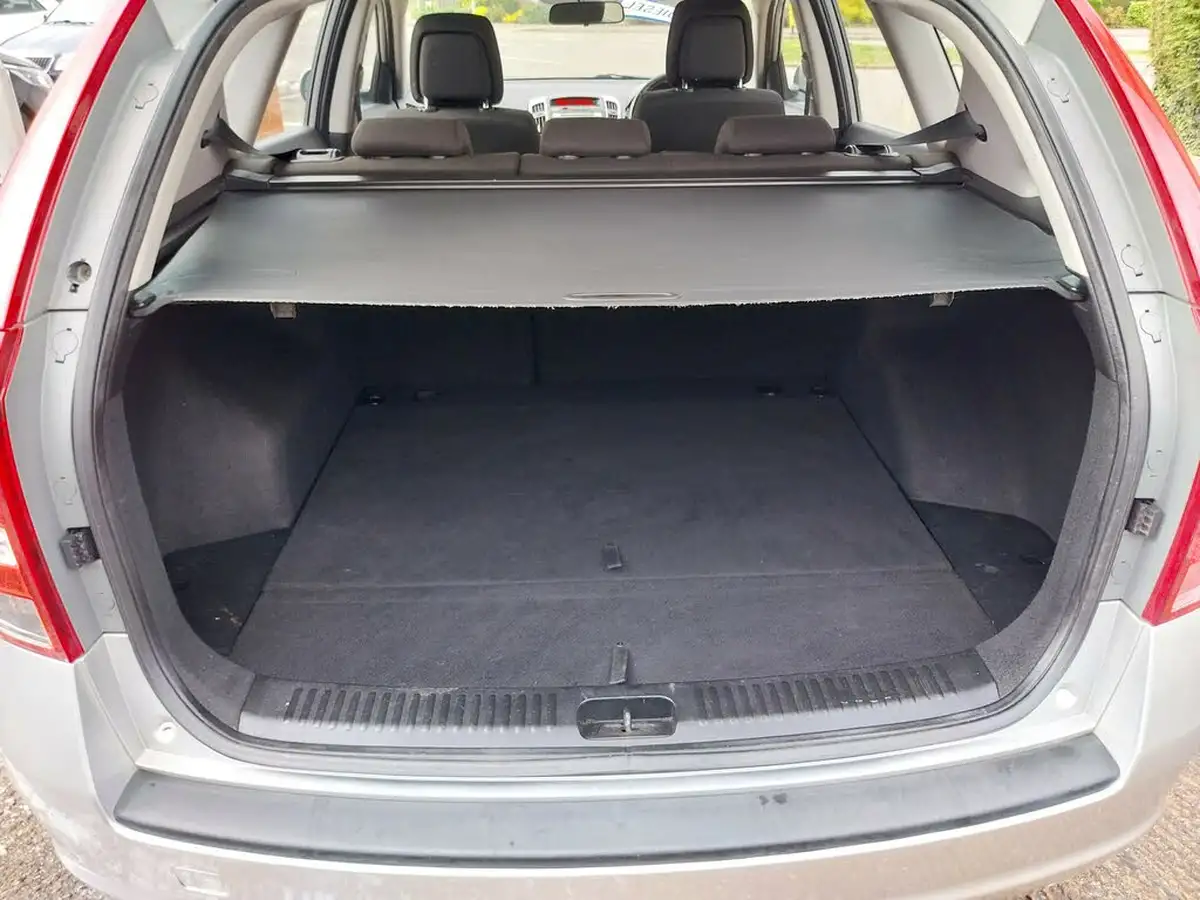 2011-kia-ceed-16td-2-113bhp-estate-big-18