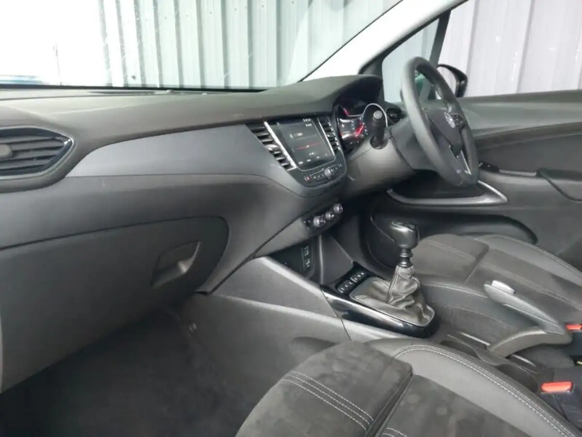 2022-vauxhall-crossland-12-ultimate-130ps-big-4