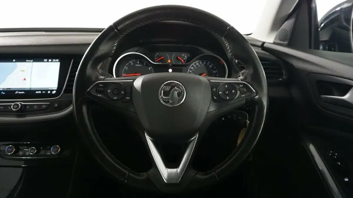 2020-vauxhall-grandland-x-12-sri-nav-big-15
