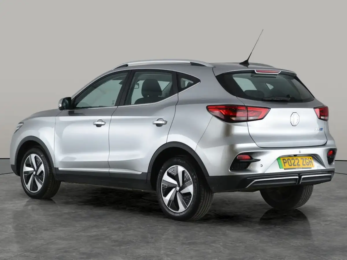 2022-mg-zs-suv-e-trophy-ev-176ps-big-10