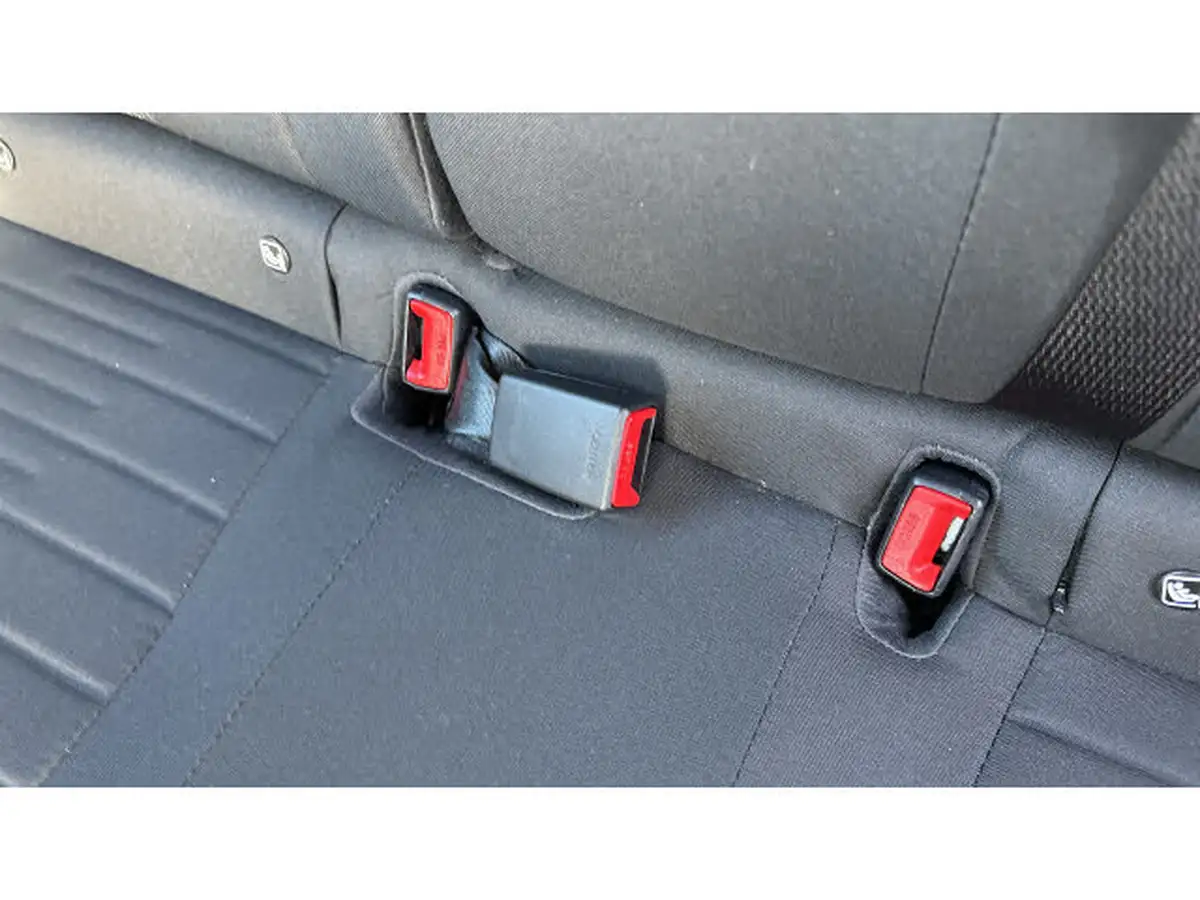 2021-hyundai-i10-10-se-connect-big-16