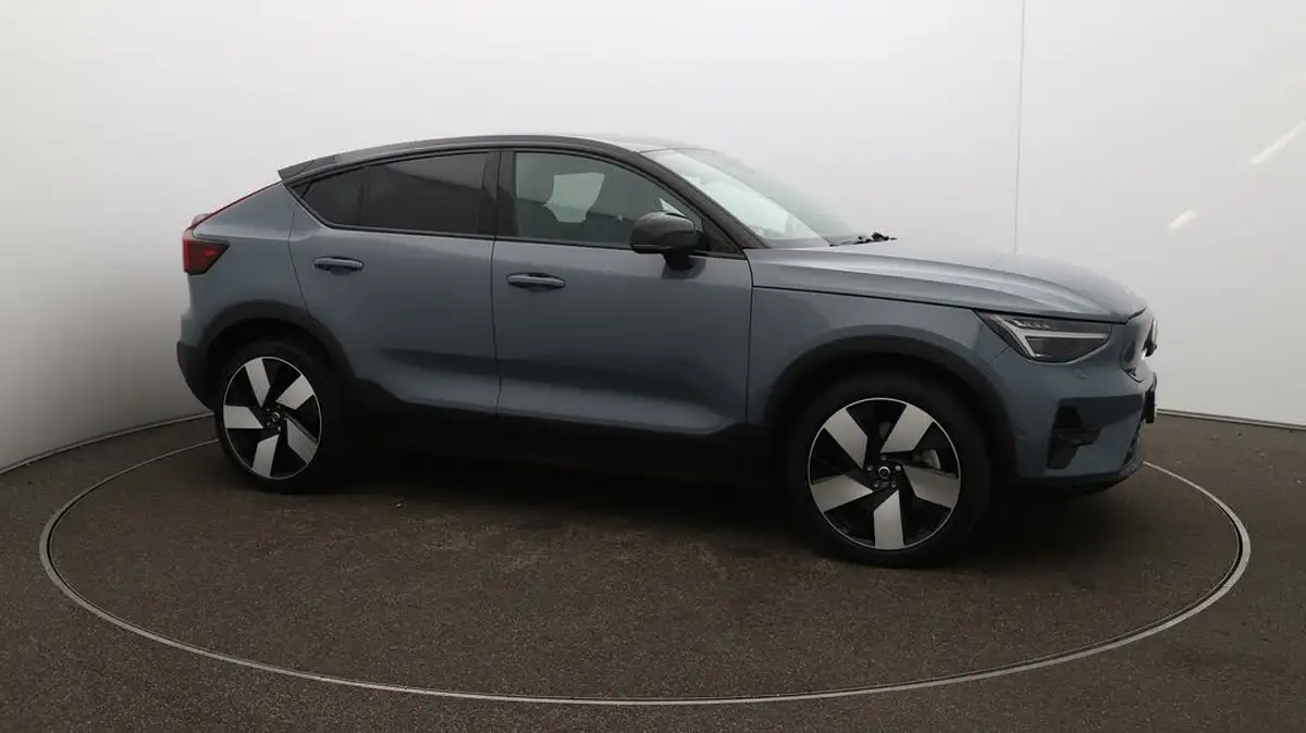 2022-volvo-c40-e-twin-recharge-pro-big-38