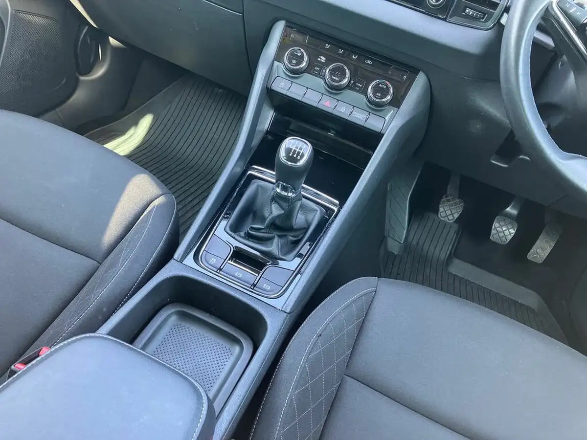 2022-skoda-karoq-10-tsi-se-big-16