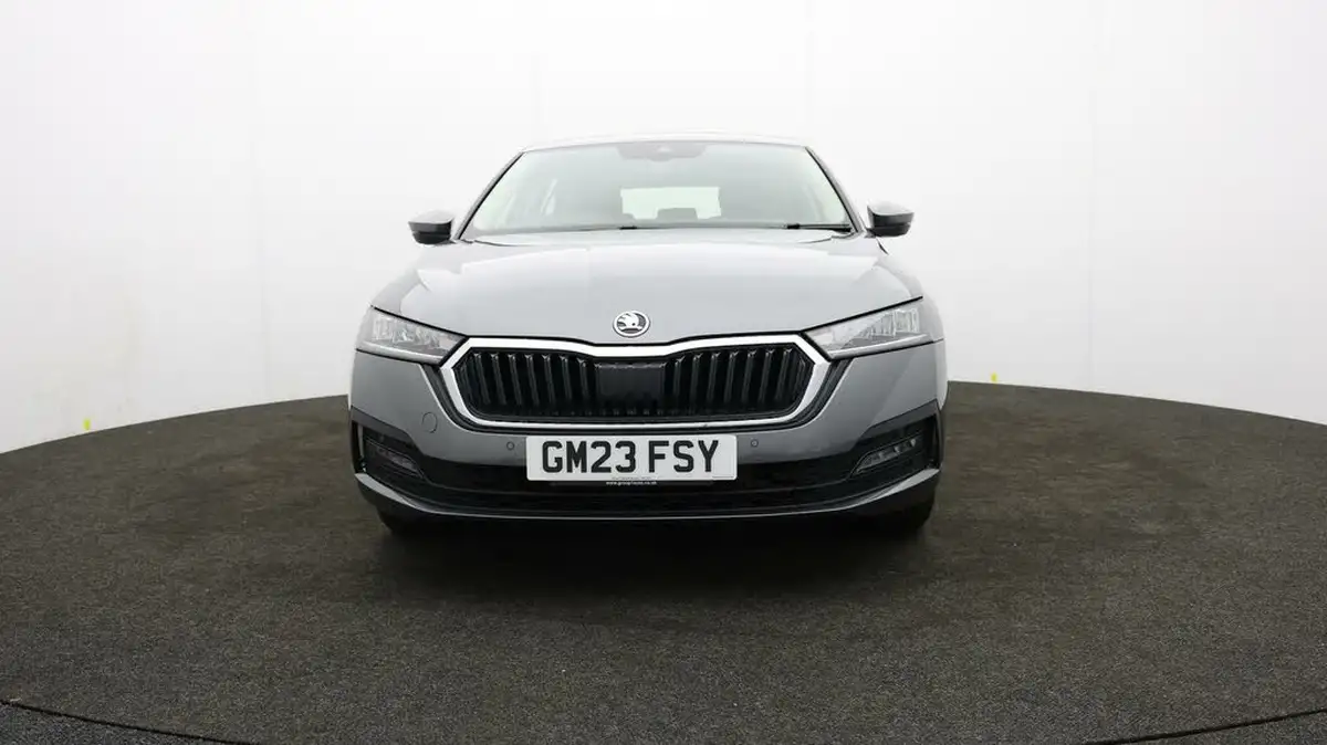 2023-skoda-octavia-10-tsi-e-tec-se-technology-110ps-hatchback-big-1