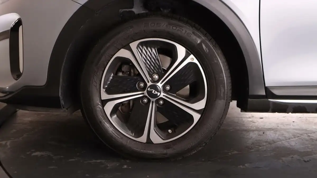 2023-kia-xceed-16-gdi-3-big-17