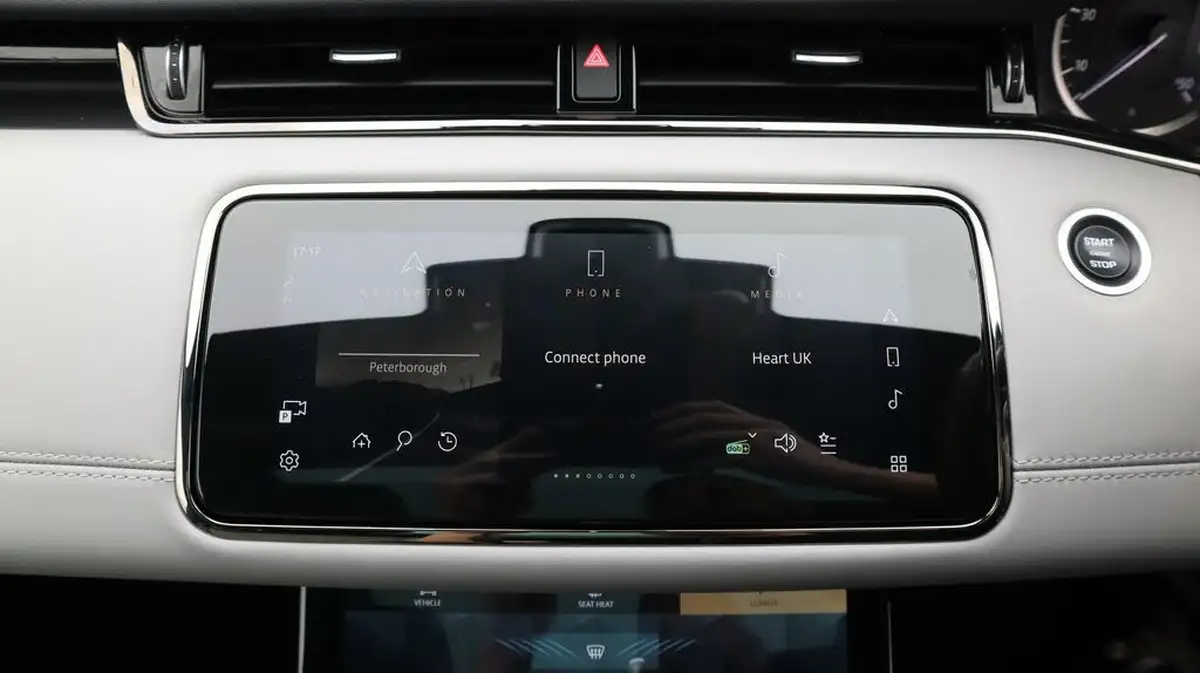 2022-land-rover-range-rover-evoque-20-d200-r-dynamic-hse-big-11