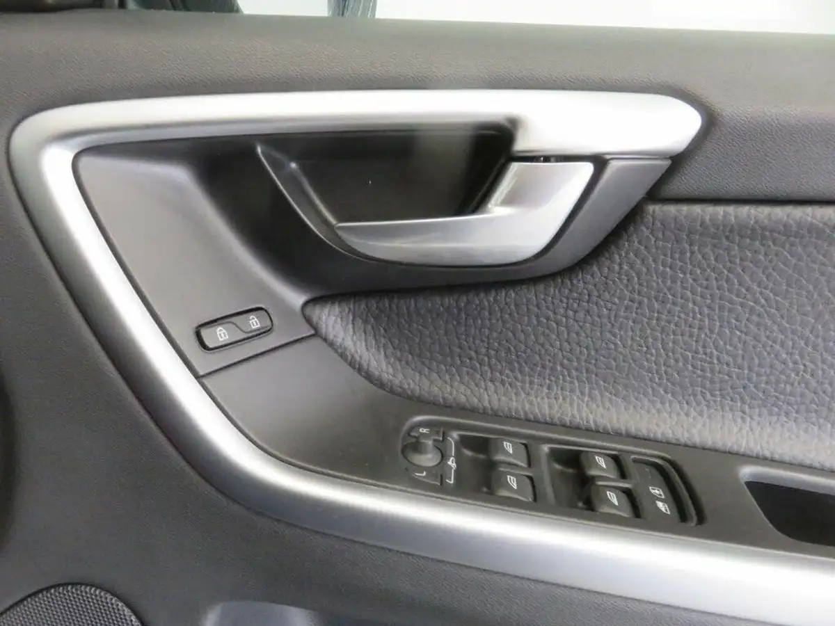 2011-volvo-xc60-24td-d5-se-lux-premium-215bhp-geartronic-big-39