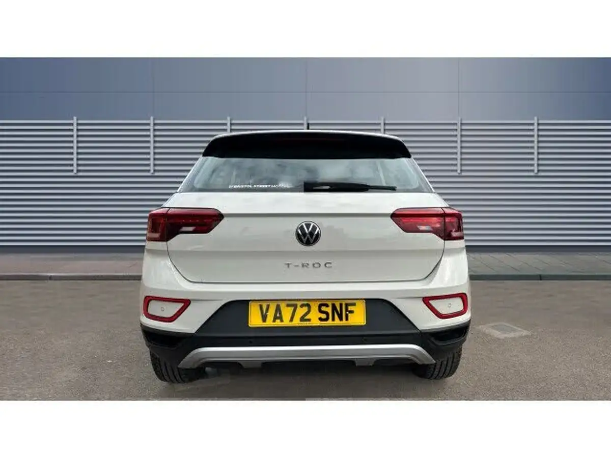 2023-volkswagen-t-roc-10-tsi-life-big-5