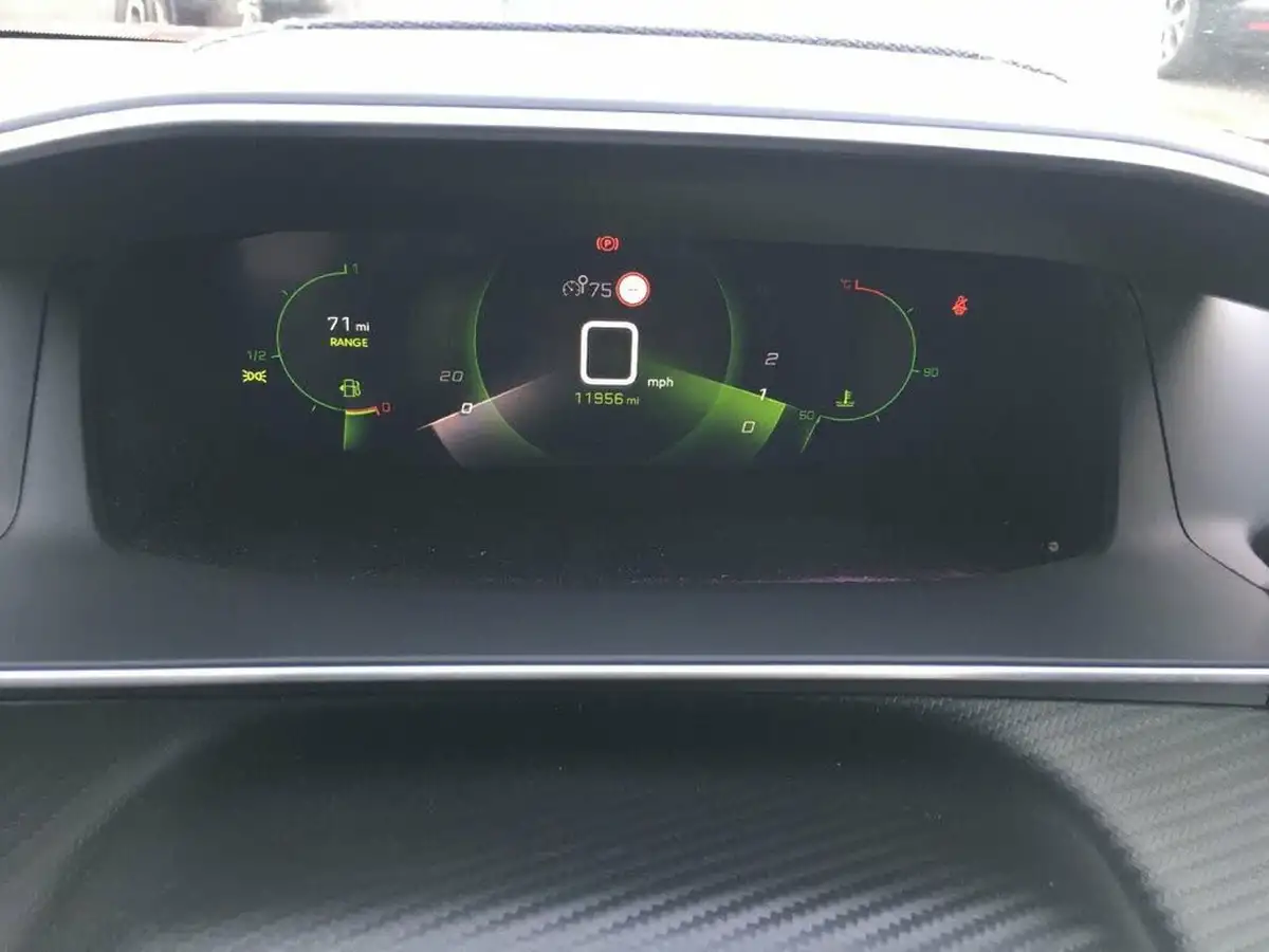 2021-peugeot-2008-suv-12-puretech-gt-big-11