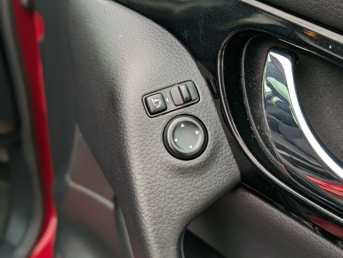 2016-nissan-qashqai-12-n-tec-big-44