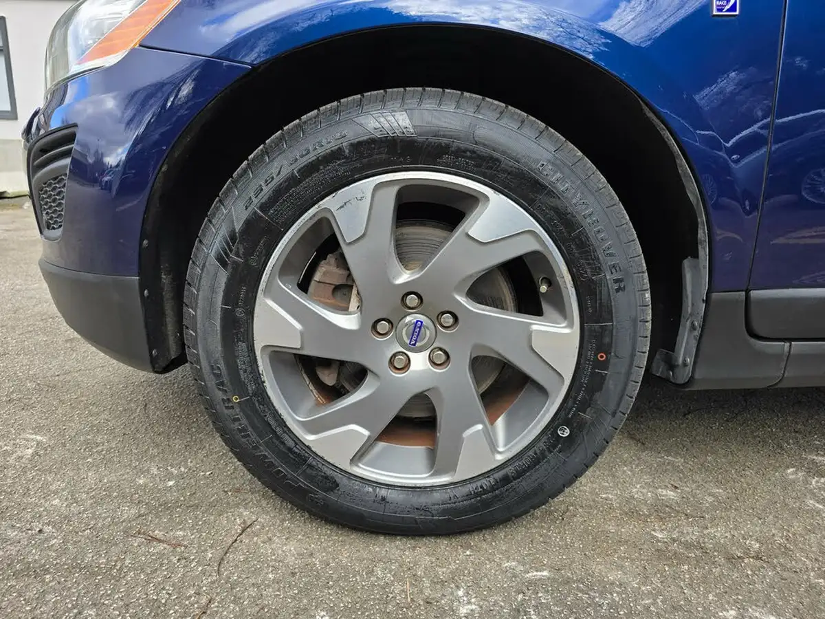 2010-volvo-xc60-20-t5-se-big-69