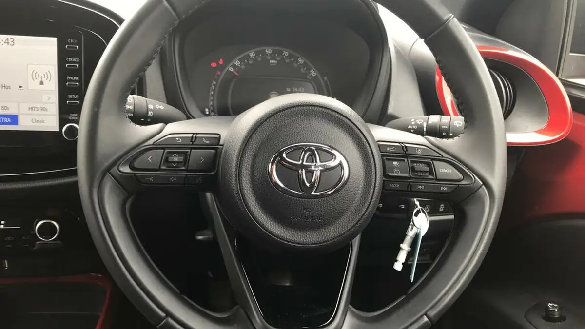 2023-toyota-aygo-x-10-vvt-i-edge-big-7