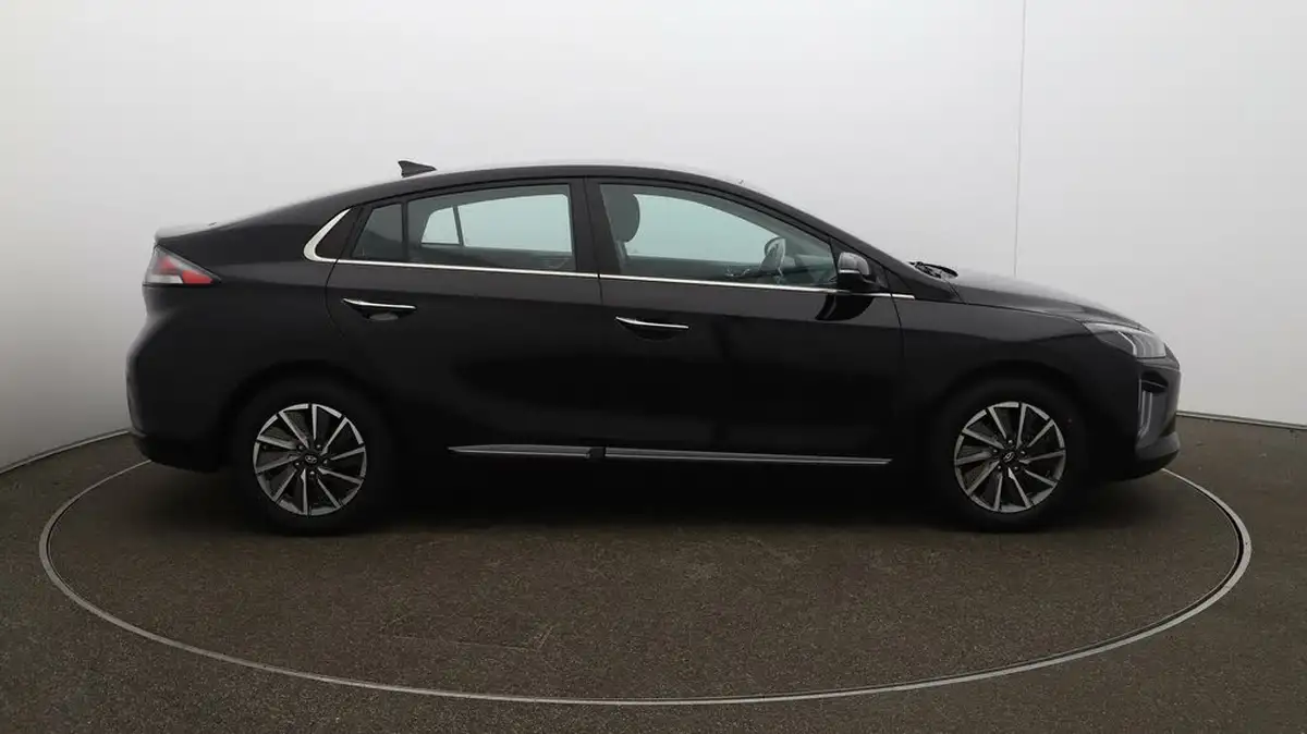 2021-hyundai-ioniq-e-premium-electric-100kw-big-40