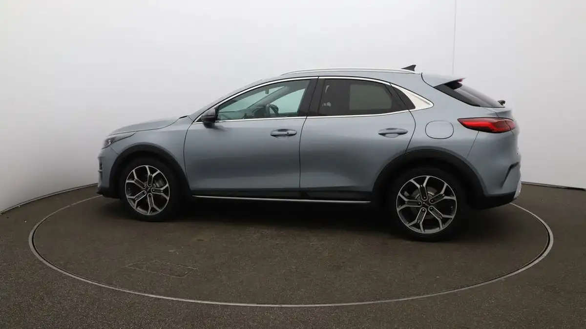 2022-kia-xceed-15-t-gdi-4-big-51