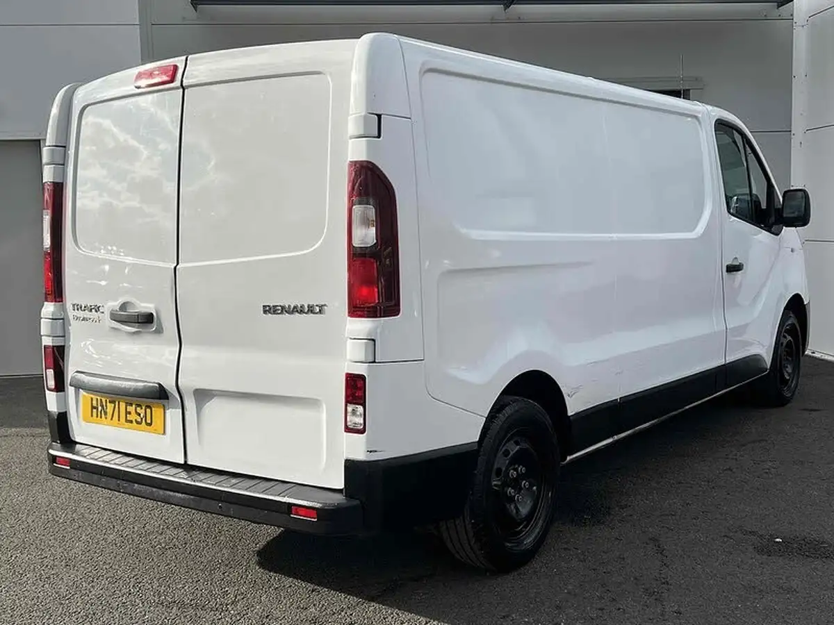 2021-renault-trafic-20dci-ll30-energy-120-business-panel-big-8
