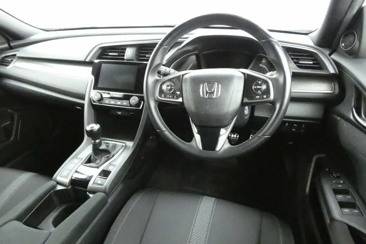 2017-honda-civic-15-vtec-turbo-sport-ss-big-17