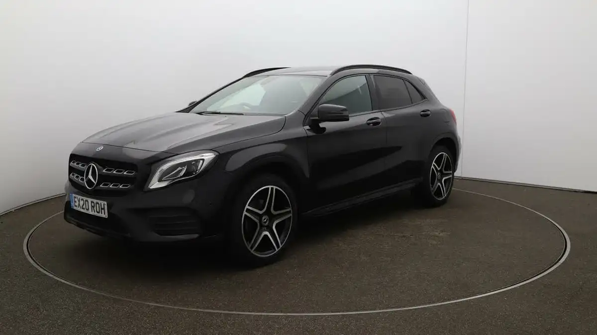 2020-mercedes-benz-gla-class-16-gla-180-amg-line-edition-7g-dct-big-3