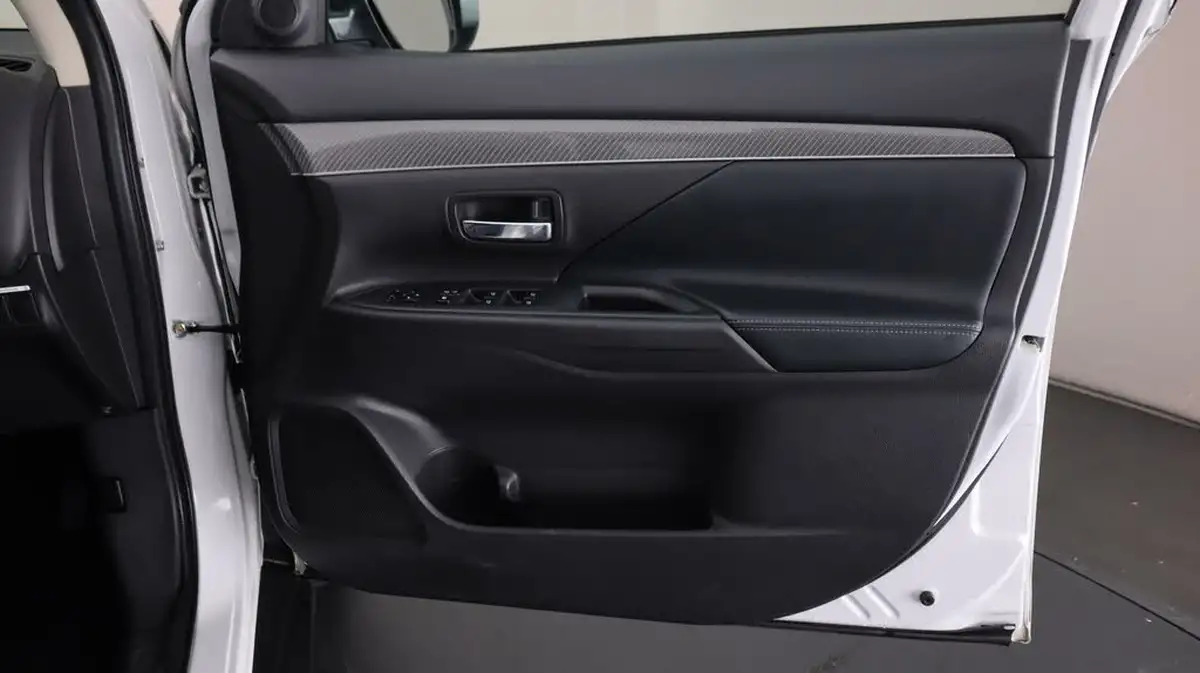 2019-mitsubishi-outlander-20-exceed-big-15