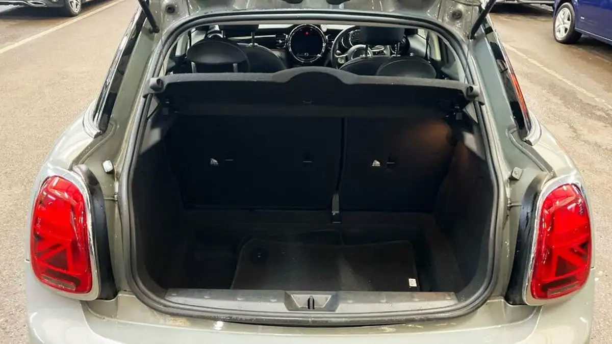 2022-mini-cooper-15-cooper-classic-hatchback-5d-auto-big-8