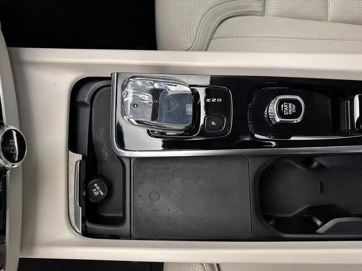 2021-volvo-xc60-20-b5-inscription-awd-big-14