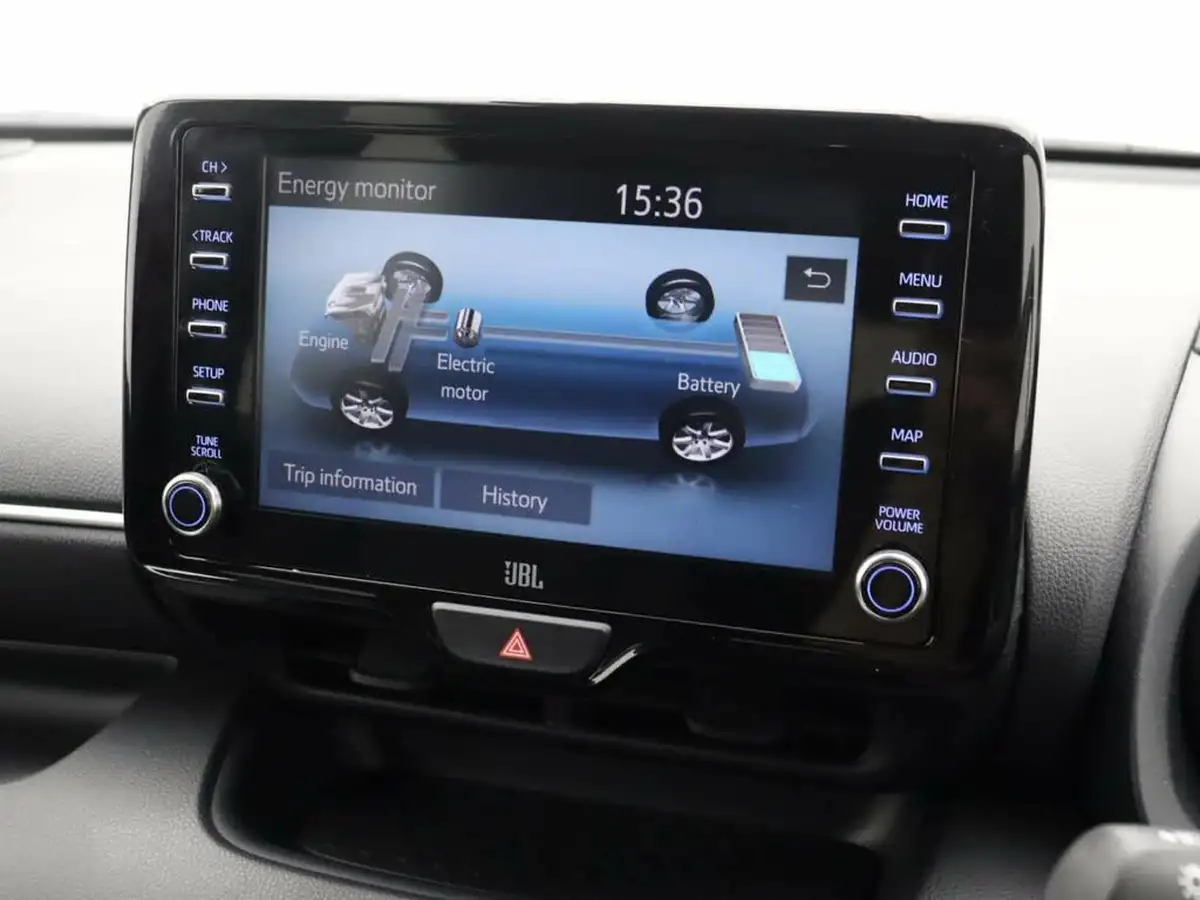 2021-toyota-yaris-15-vvt-i-launch-edition-big-17