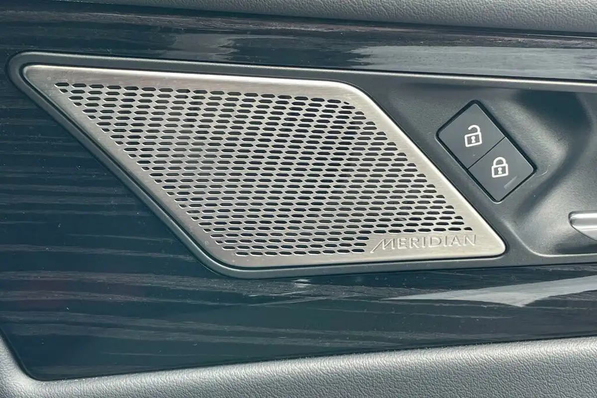 2024-jaguar-xe-20-p250-r-dynamic-hse-black-big-45