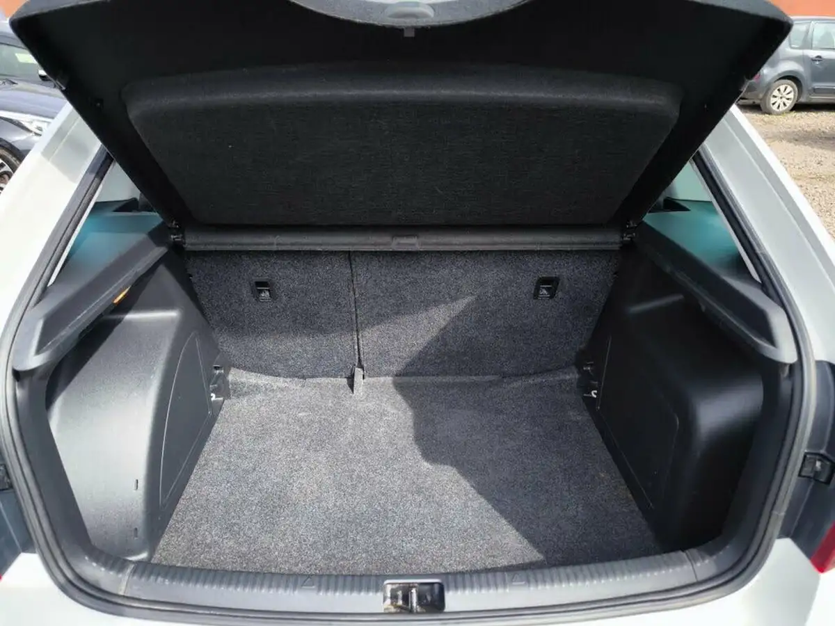 2014-skoda-rapid-spaceback-14-elegance-greentech-big-21
