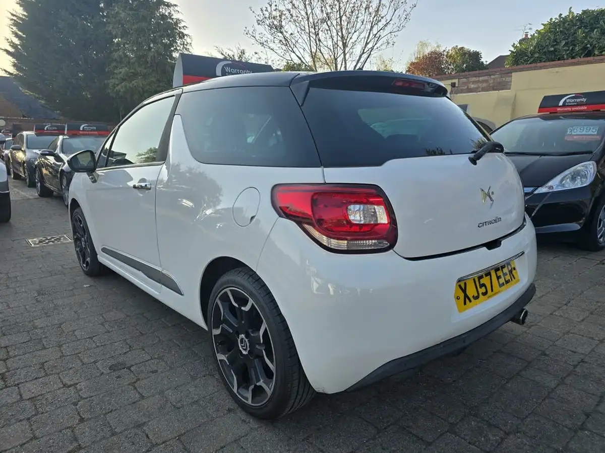2012-citroen-ds3-16-dstyle-plus-big-2