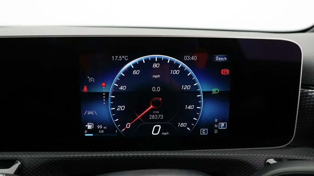 2019-mercedes-benz-a-class-20d-a200d-sport-executive-hatchback-5d-big-9