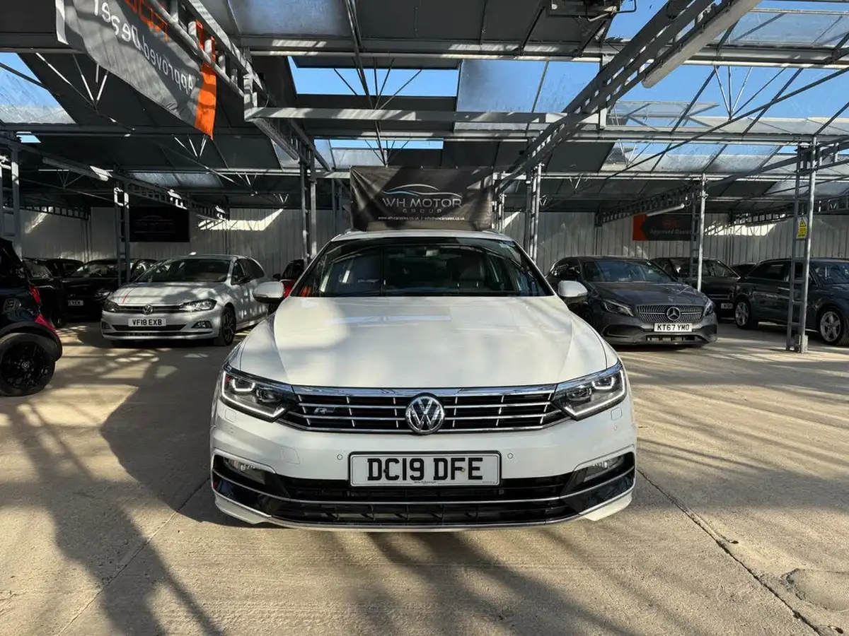 2019-volkswagen-passat-15-tsi-r-line-estate-5d-big-15
