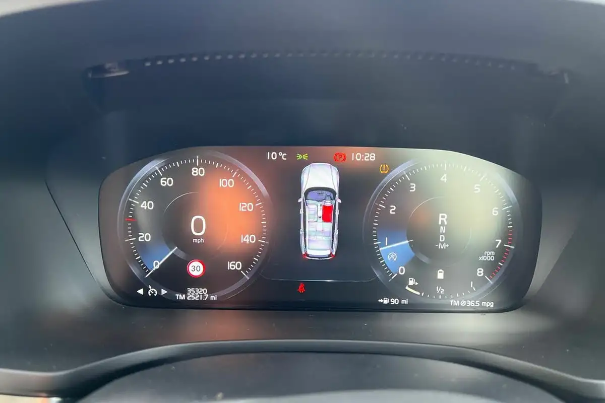 2021-volvo-v60-20-b4-momentum-big-6