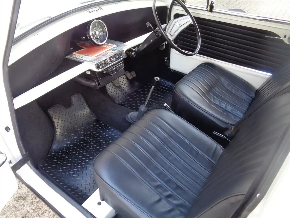 1980-austin-mini-big-6