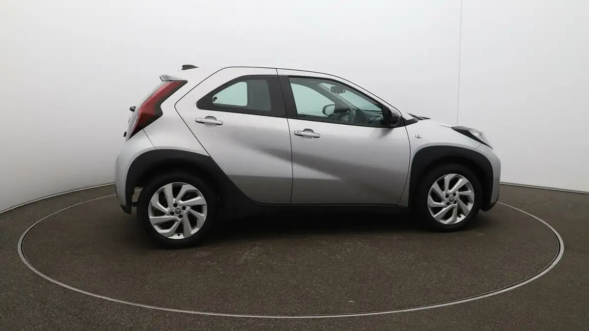 2023-toyota-aygo-x-10-vvt-i-pure-big-42