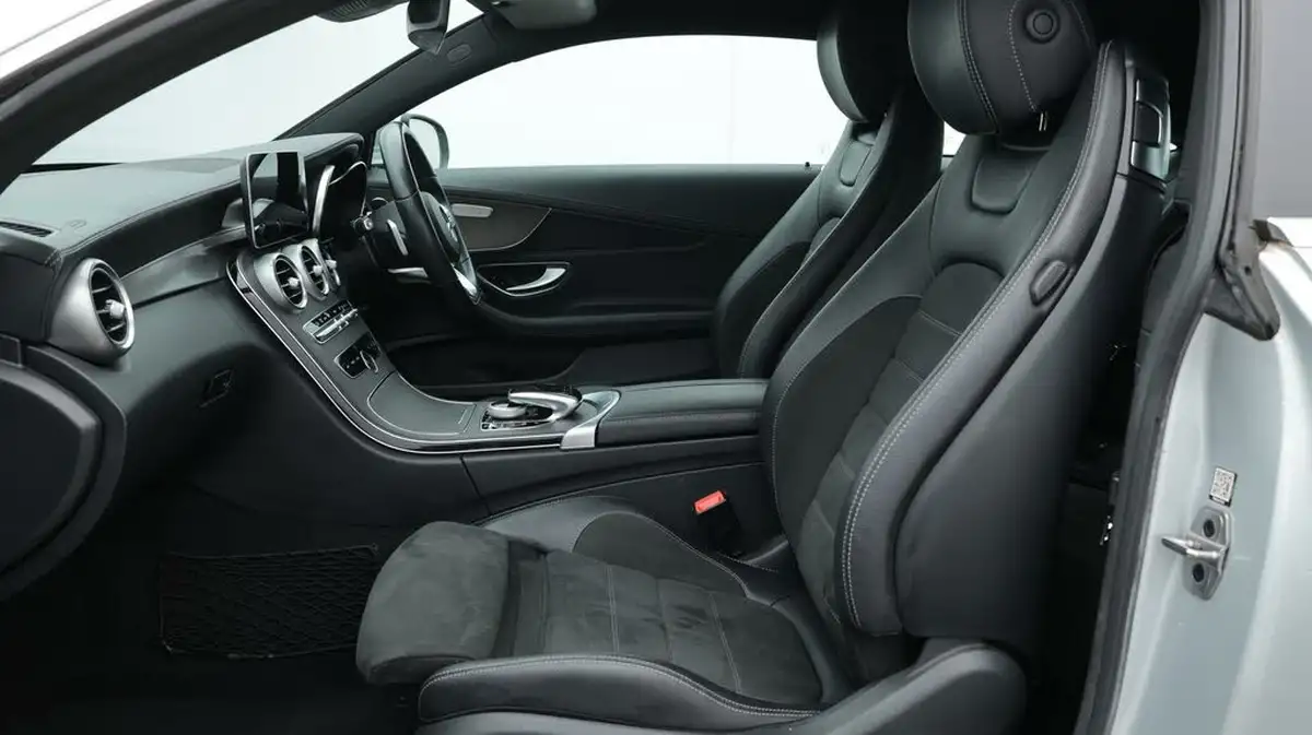 2019-mercedes-benz-c-class-20-c300-amg-line-premium-coupe-2d-big-14