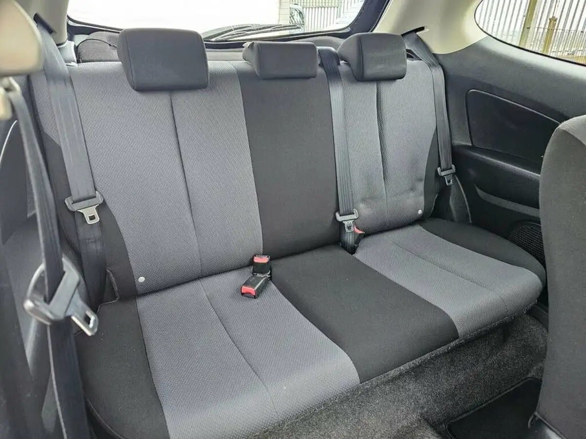 2010-mazda-mazda2-13-ts-air-con-3d-big-10