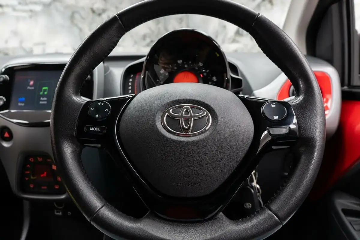 2019-toyota-aygo-10-vvt-i-x-trend-x-shift-big-11