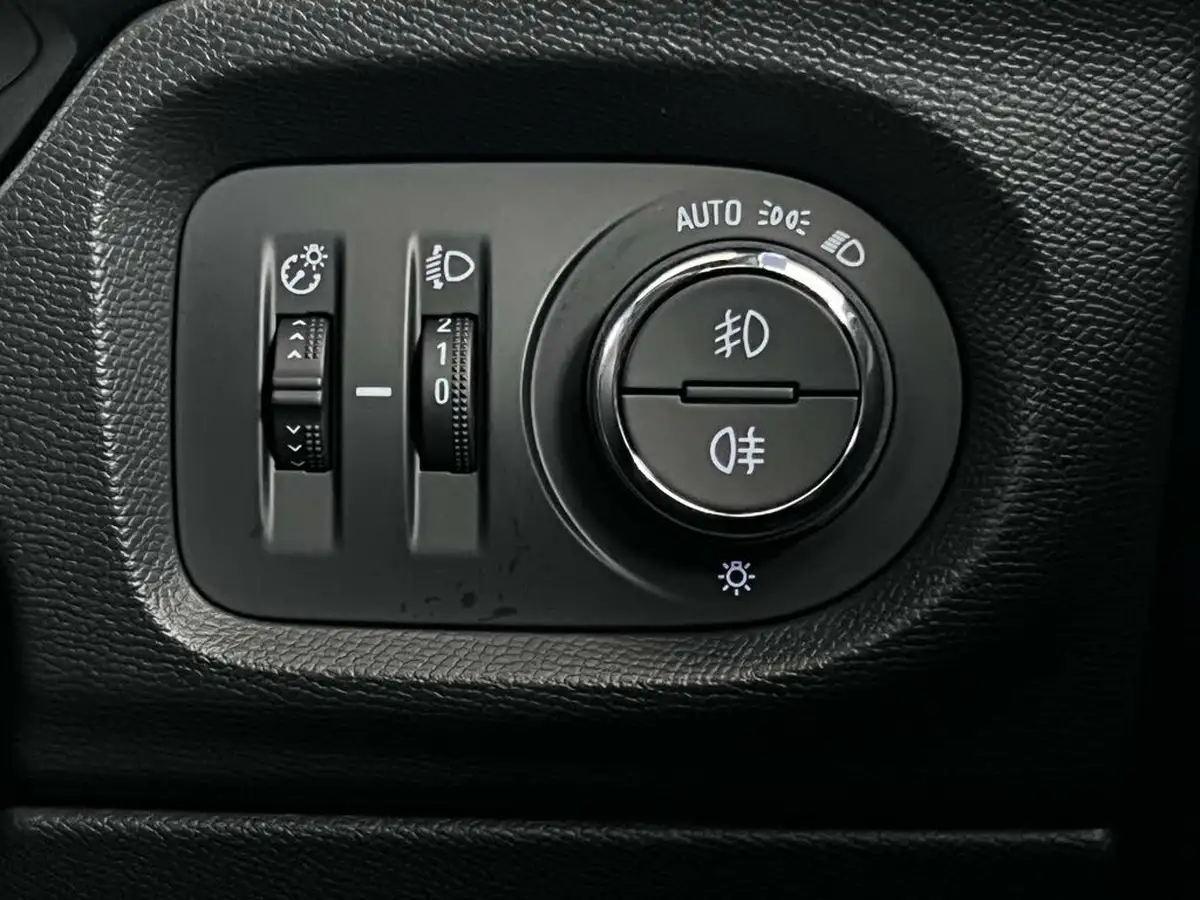 2020-vauxhall-corsa-12-turbo-sri-premium-100ps-big-31