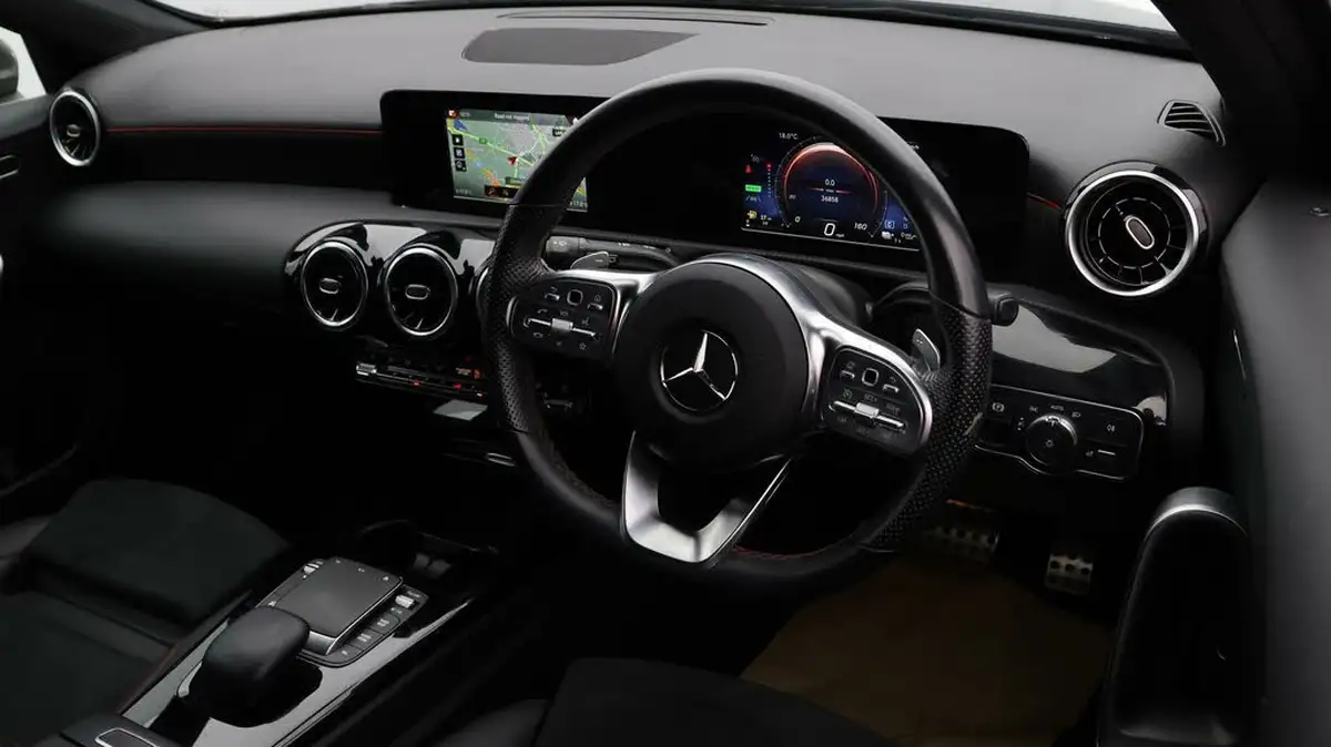 2021-mercedes-benz-a-class-13-a250e-amg-line-hatchback-5d-big-8