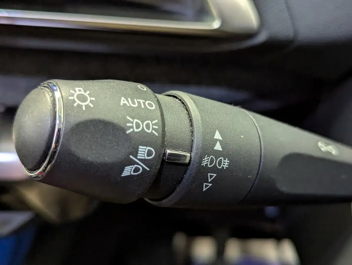 2019-peugeot-3008-suv-15-bluehdi-allure-big-19