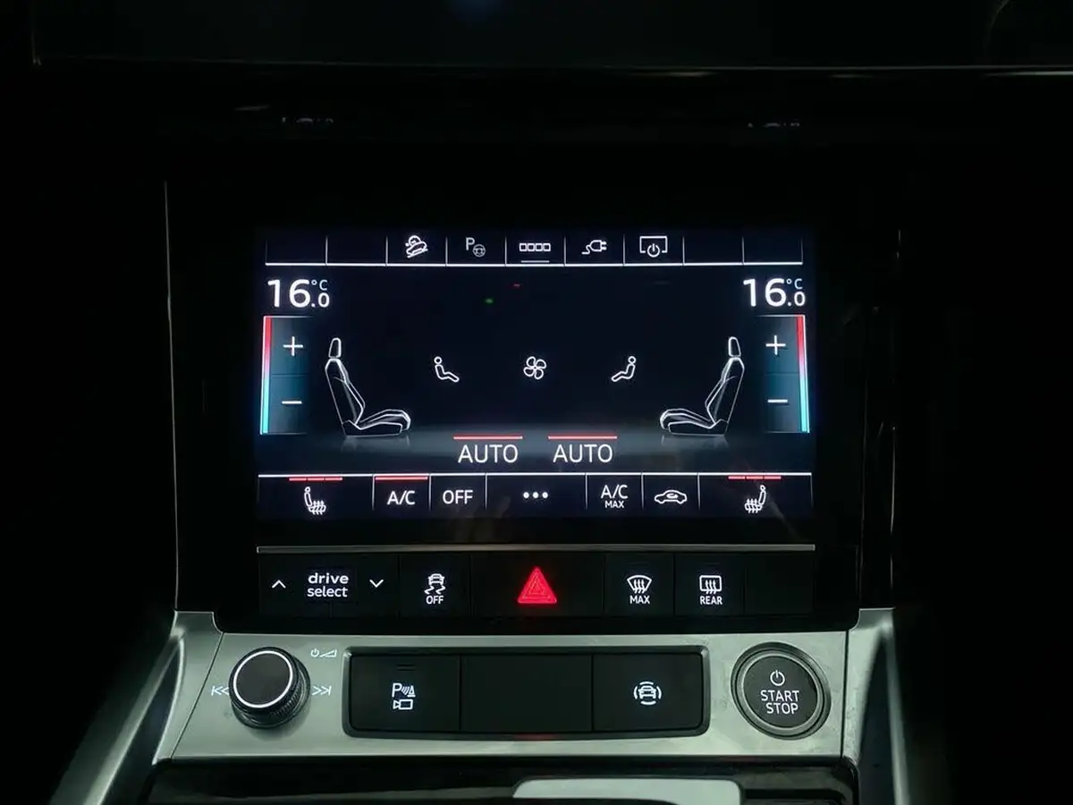 2022-audi-e-tron-55e-technik-station-wagon-big-24