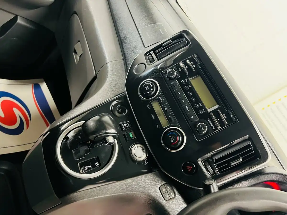 2019-nissan-env200-e-acenta-panel-van-auto-big-9